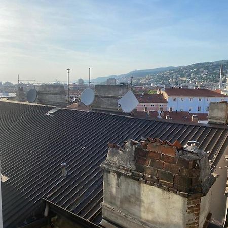 Appartamento Red Dream Trieste Esterno foto